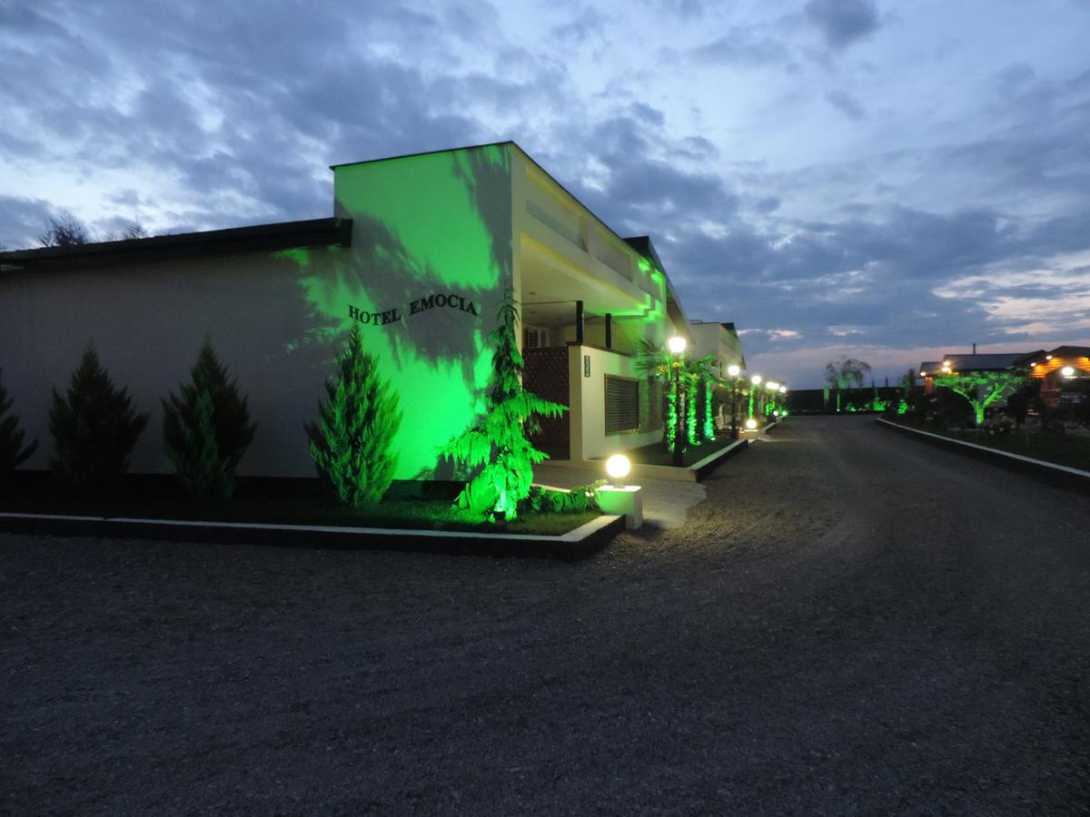 Hotel Emocia Natakhtari Exteriör bild