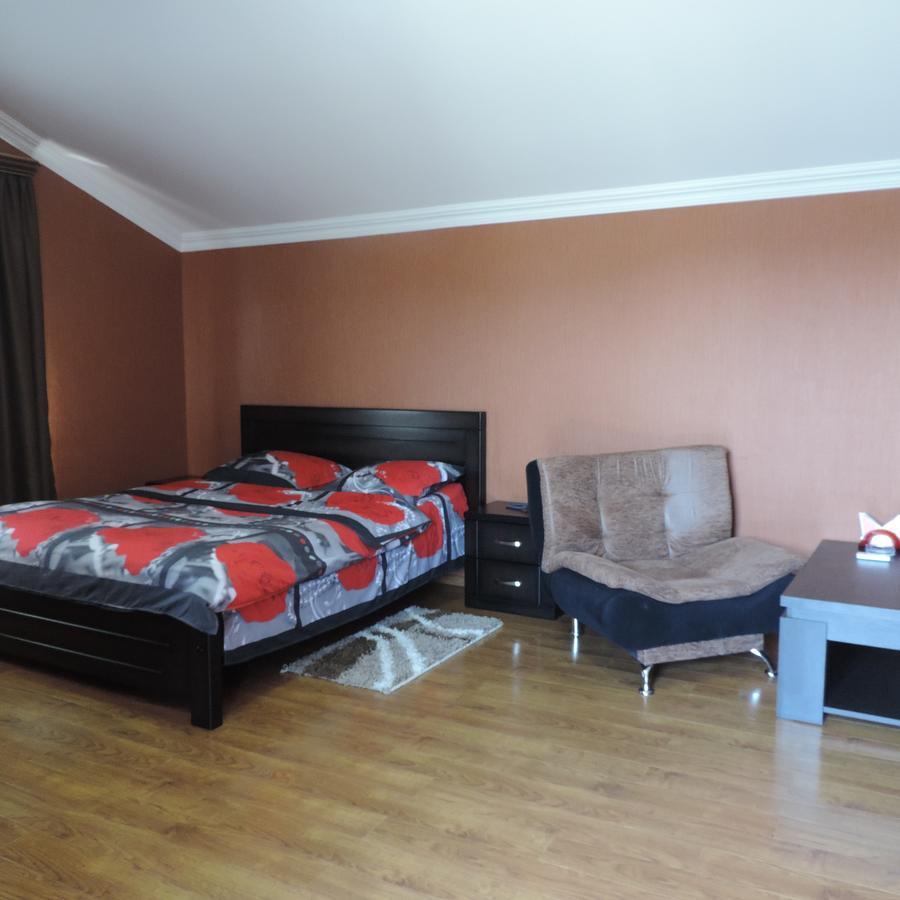 Hotel Emocia Natakhtari Exteriör bild