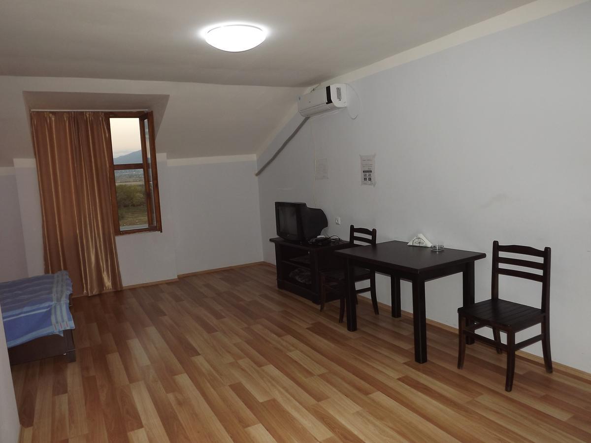 Hotel Emocia Natakhtari Exteriör bild
